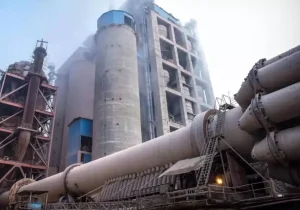 ۹۱ سالگی پر فراز و نشیب صنعت سیمان ایران