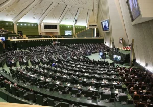 مجلس با تفکیک وزارت راه و شهرسازی مخالفت کرد