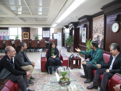 قدردانی حضوری مالکان اراضی فاز ۶ شهر اندیشه از وزیر راه و شهرسازی پس از رفع مشکلات ۳۳ ساله