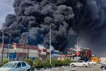 آتش محدوده اصلی بندر شهید رجایی تقریباً مهار شده است