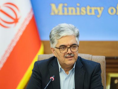 سیاست یک بام و دو هوا