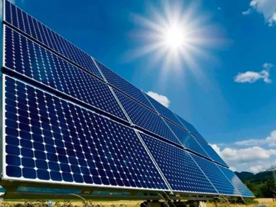 ۱۵۰ مگاوات نیروگاه خورشیدی تا پایان خرداد وارد مدار میشود