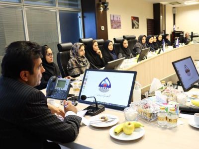 شناسایی توانمندیهای زنان شاغل در گروه اهداف اولویت مدیریت جدید است