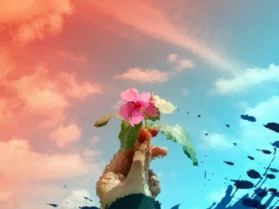 عالم و آدم واله و شیدای حسین!