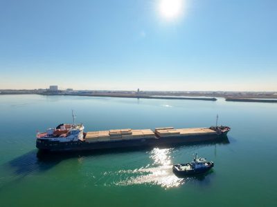 در تعطیلات نوروزی، جریان ترانزیت کالا در منطقه آزاد انزلی فعال بود: حملونقل ۵۹ هزار تن کالا توسط ۱۷ فروند کشتی