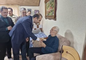 همزمان با بیست و هفتمین سالگرد درگذشت کاپیتان سیروس قایقران؛ تجلیل طاعتی مقدم از پدر سیروس قایقران و پدر فوتبال گیلان