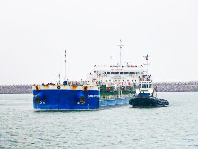 باهدف تأمین نیاز کشور و بازار داخل تأمین روغن خام خوراکی کارخانجات تولید روغن از مجتمع بندری کاسپین