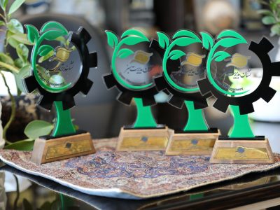 در راستای حمایت و الگوسازی برگزار شد نخستین نشان برتر مدیریت سبز فعالین اقتصادی منطقه آزاد انزلی اهداء شد