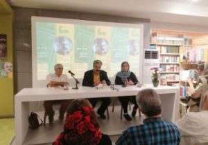 ادبیات حافظه زنده یک جامعه است و اجازه نمیدهد رویدادی به فراموشی سپرده شود