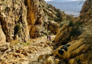 ریختن دلشوره های جنگ در تنگه های حوالی شیراز