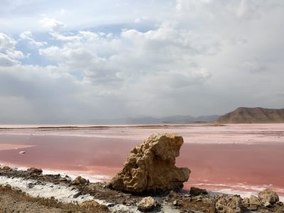 زخم های چرکین دریاچه نمک