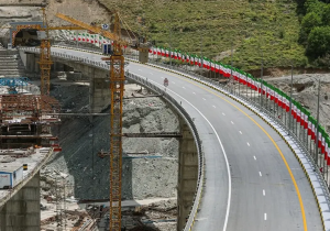 پیشبینی ۸۰۰ همت سرمایهگذاری برای ساخت ۱۲۰۰ کیلومتر آزادراه با مشارکت گسترده بخش خصوصی